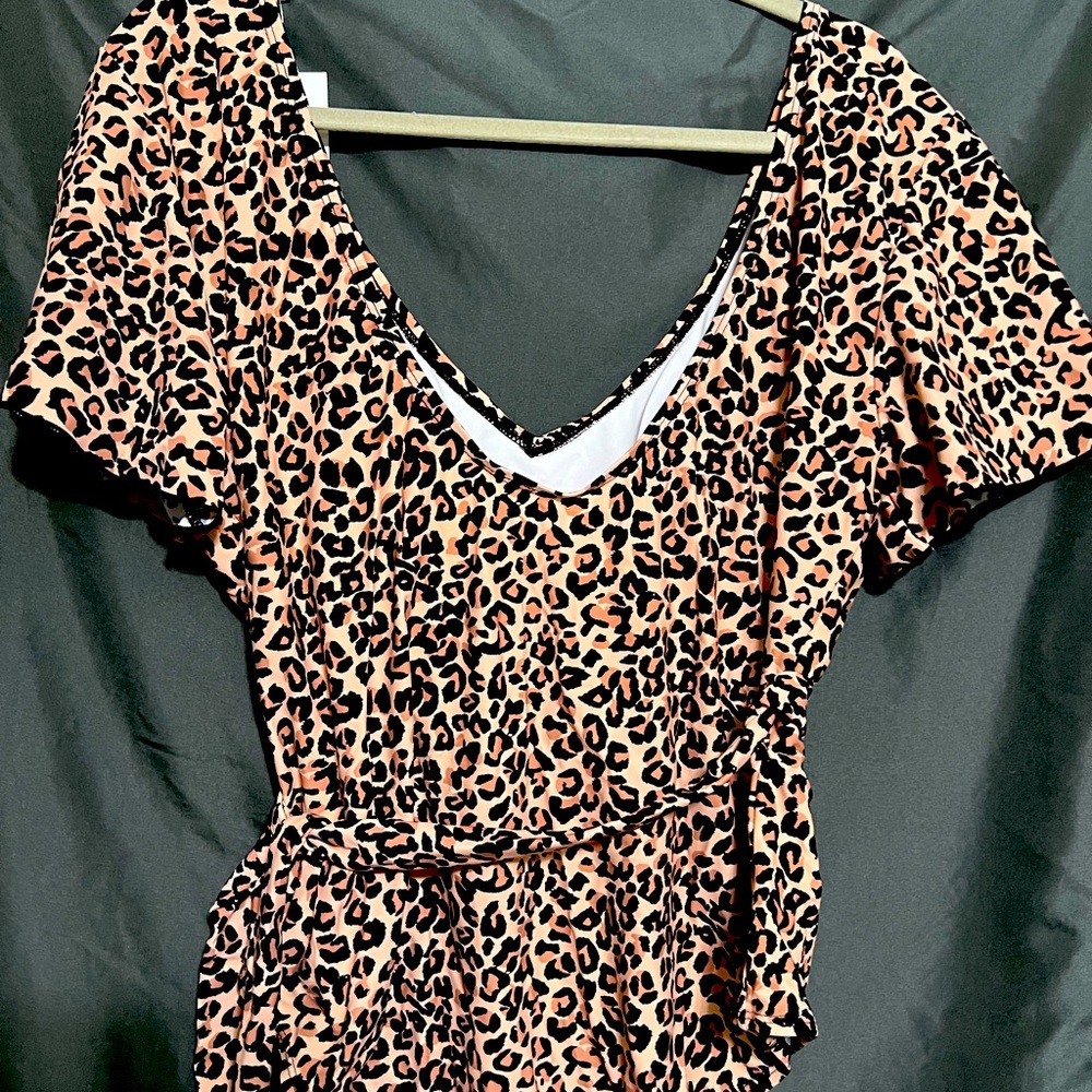 Meet Curve size 3x flutter sleeve,modest swimsuit.  Cheetah print